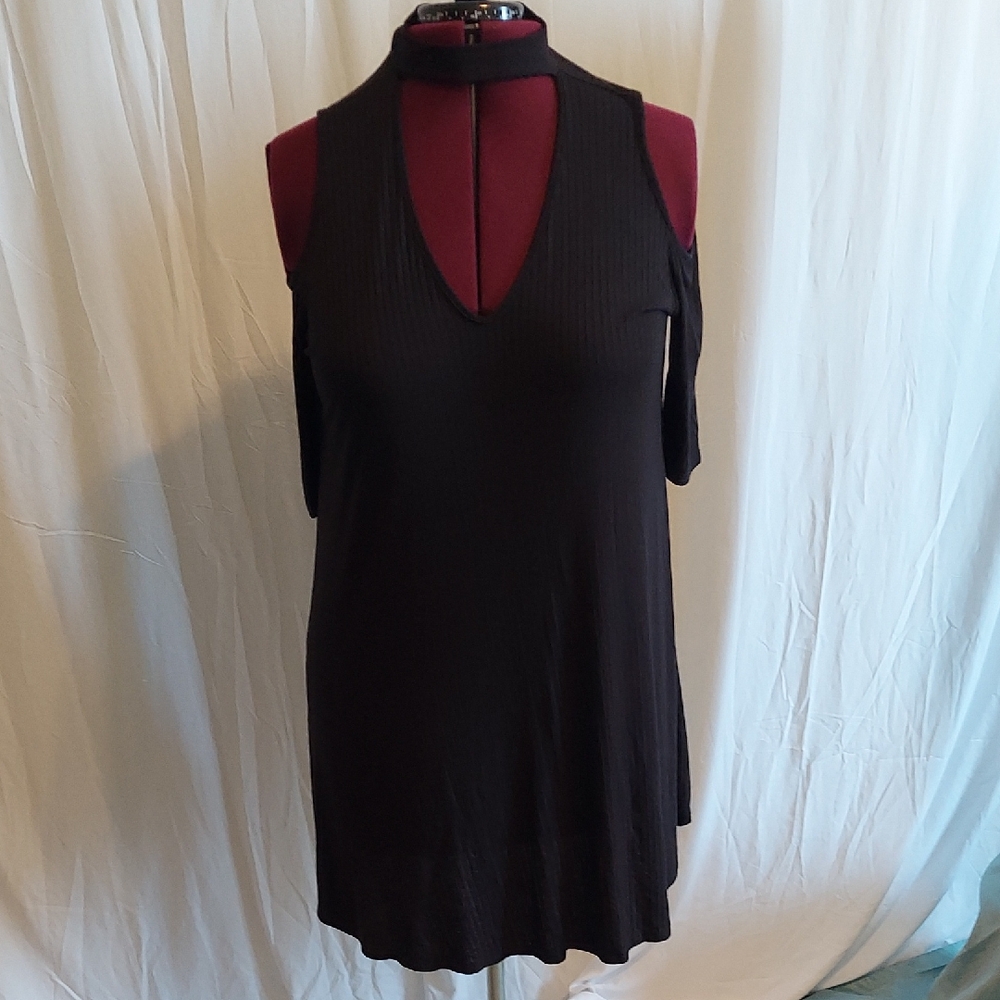 Vibe Sportswear black stretch cold shoulder dress. Size 2X